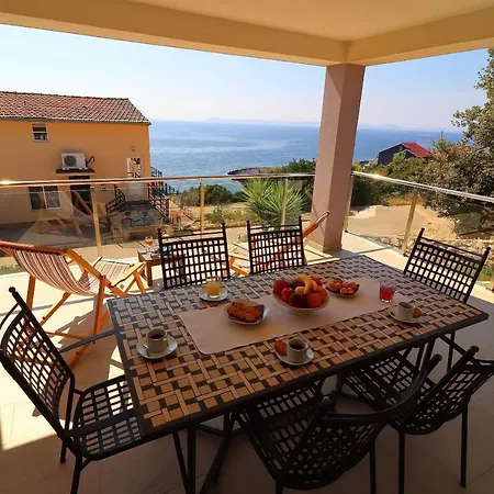 Lavanda Korcula Vila Zavalatica