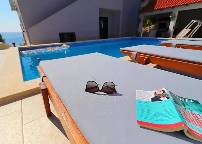 Lavanda Korcula Villa Zavalatica