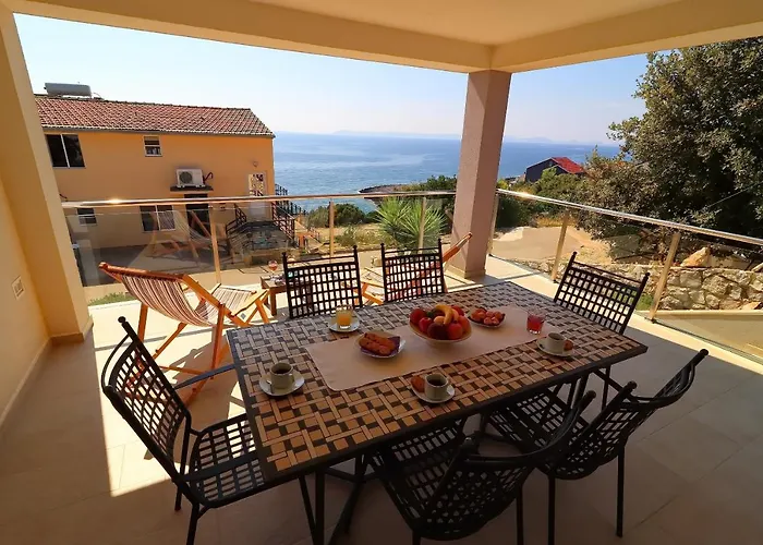 Lavanda Korcula Villa Zavalatica